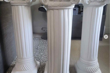 white pillars for rent